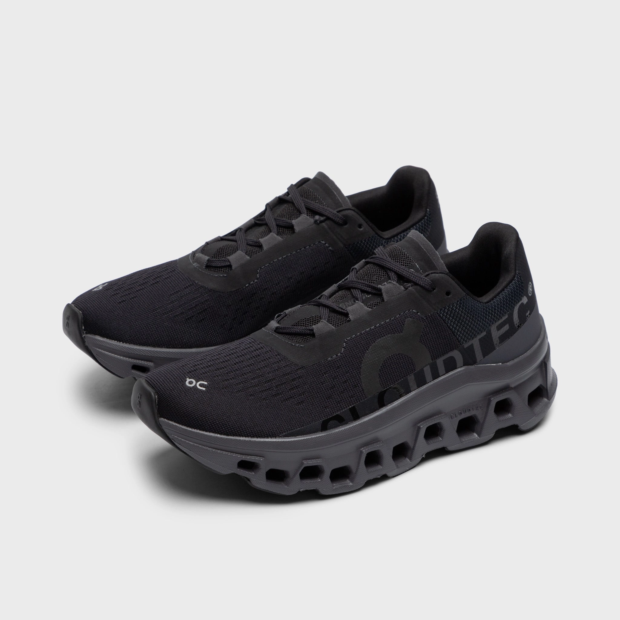 metallic running gear On Women's Cloudmonster Black / Magnet