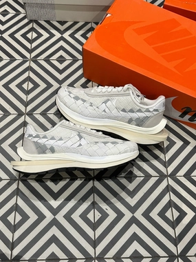 Sacai Jean Paul Gaultier White (Taille 44,5) Non Slip Heel Abrasion Resistant TPU