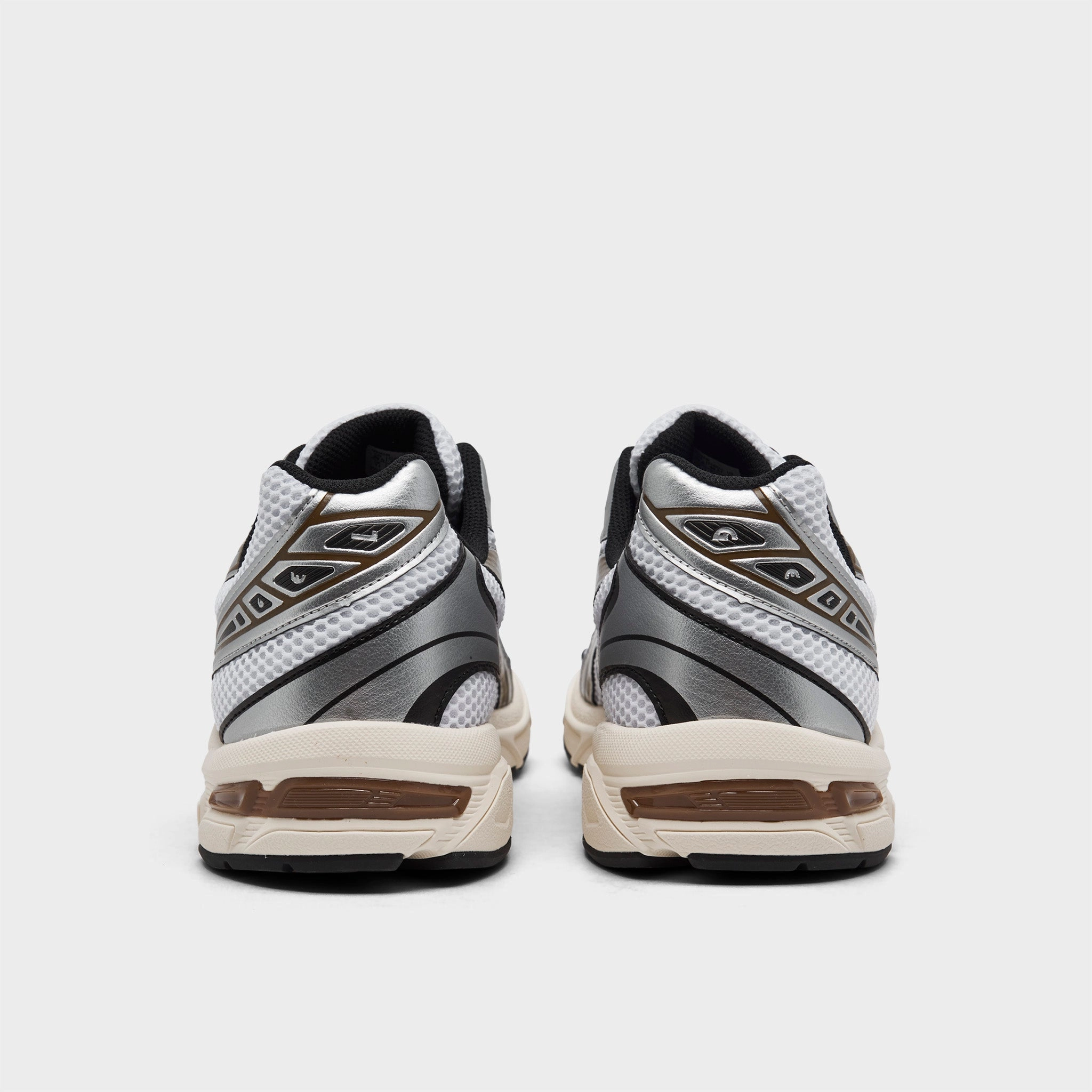 Chill Feet group run ASICS Gel-1130 White / Clay Canyon