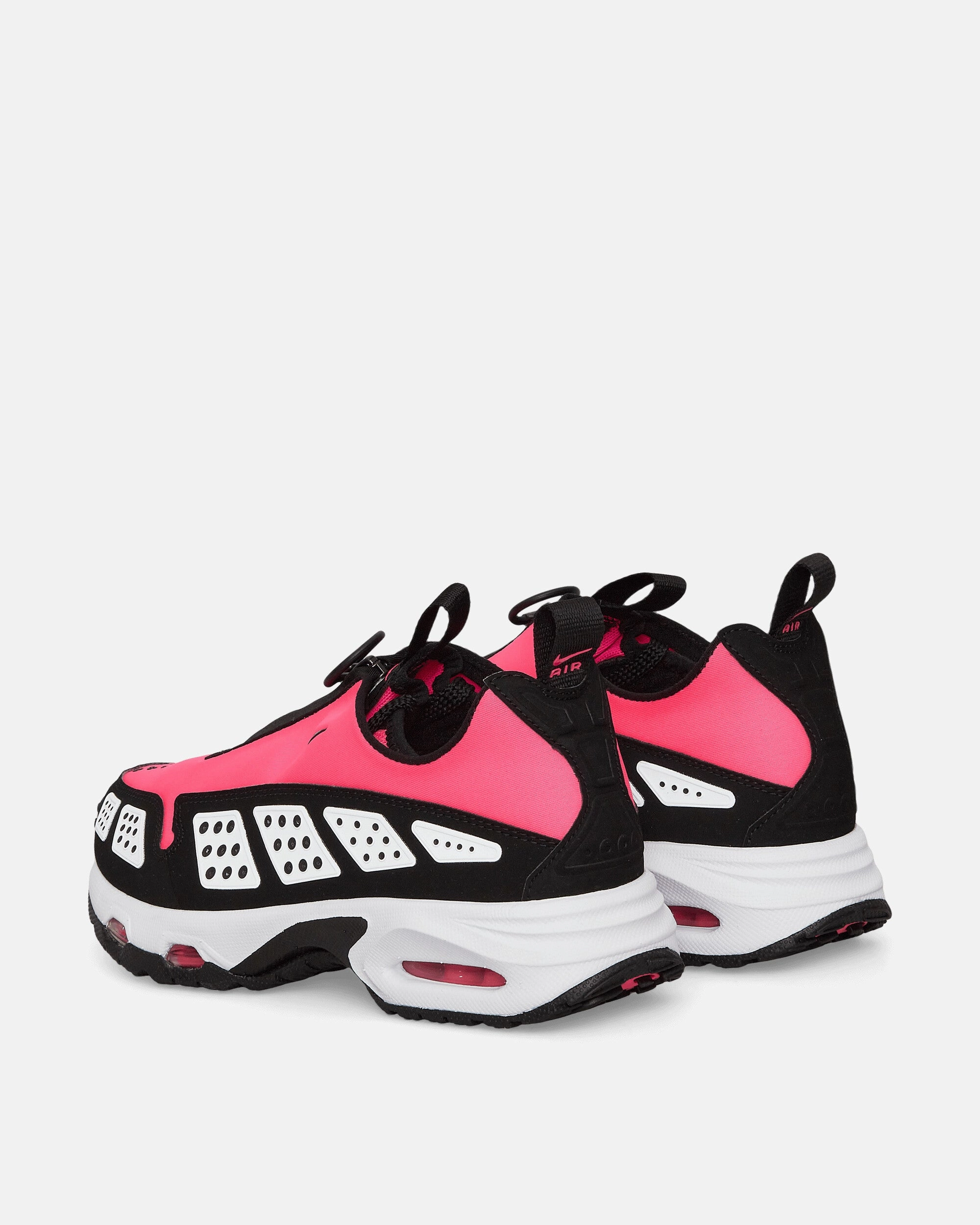 Shock Dispersing Hexagons Women's Air Max SNDR Sneakers Hyper Pink / Black