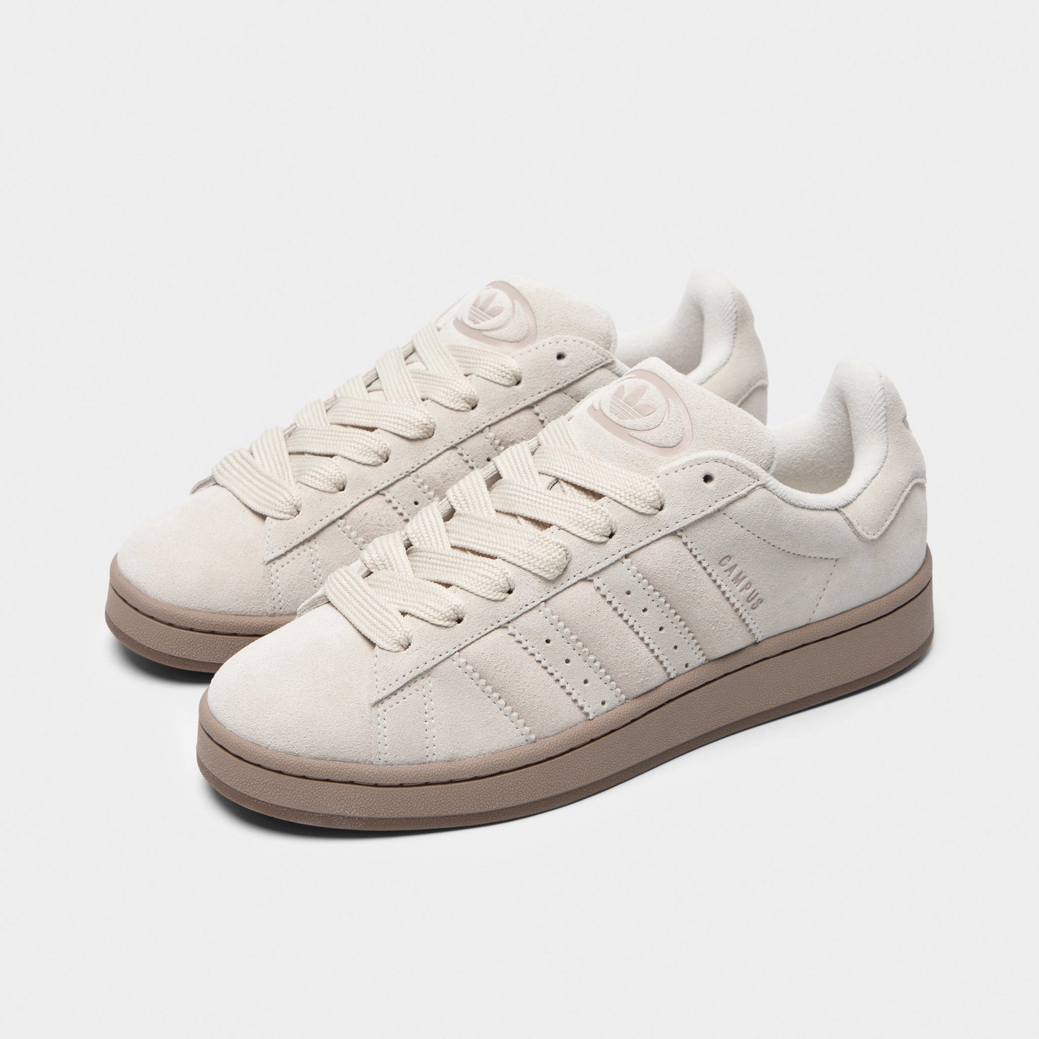 Chic Walk adidas Campus 00s Off White / Aluminum