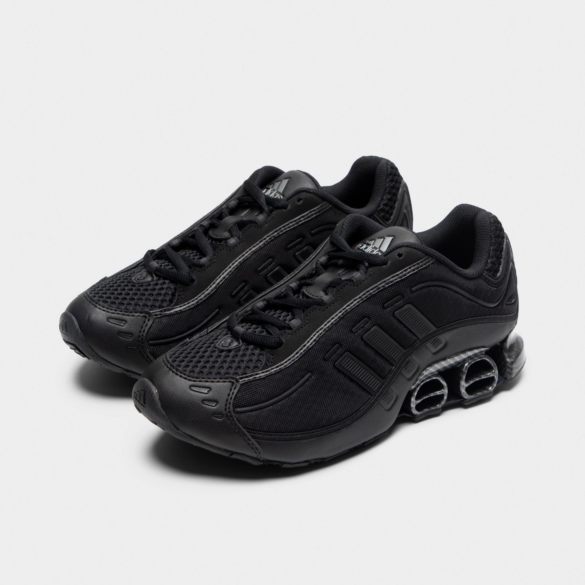 Travel Walk adidas Megaride O1 Black / Black - Iron Mountain