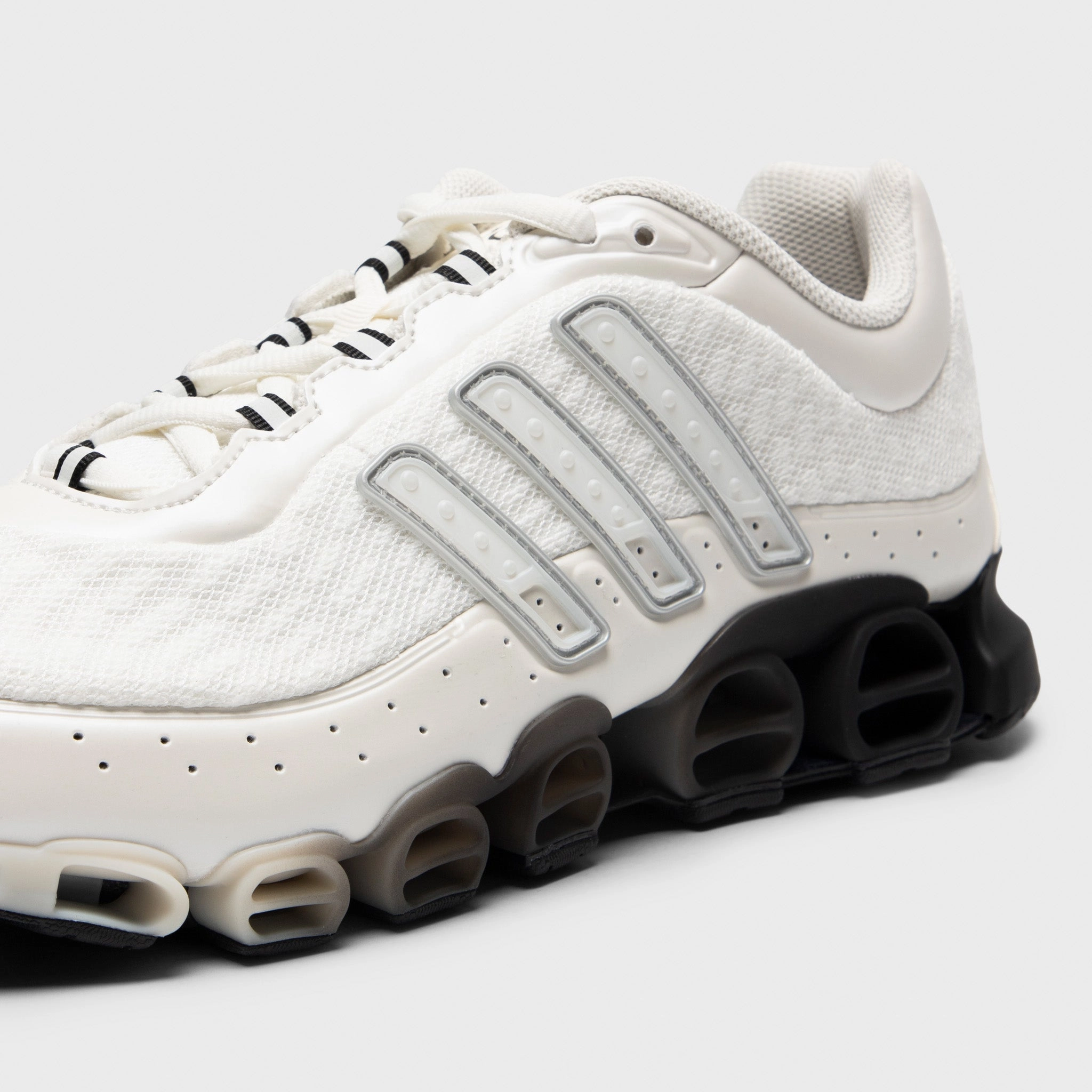 Quick Slip adidas Megaride Zero Metallic Silver / Black