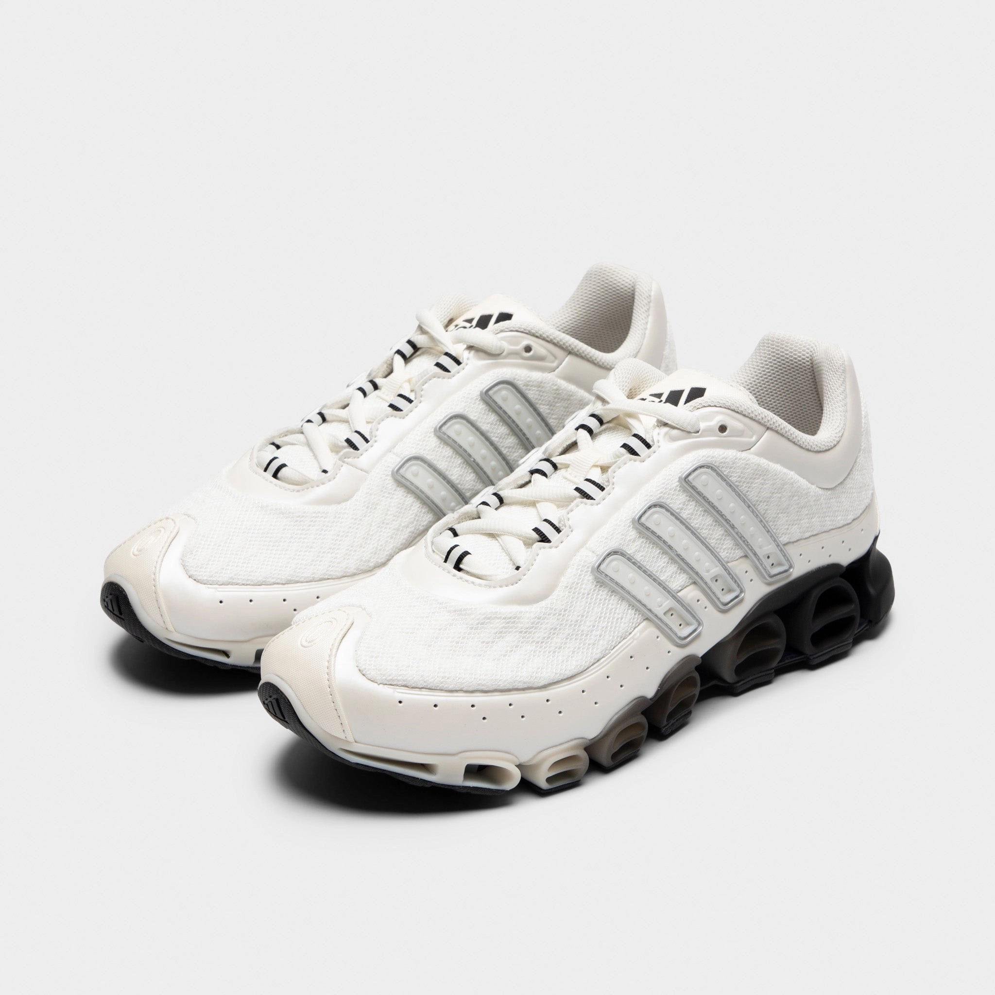 Supportive sole Rain Jog adidas Megaride Zero Metallic Silver / Black