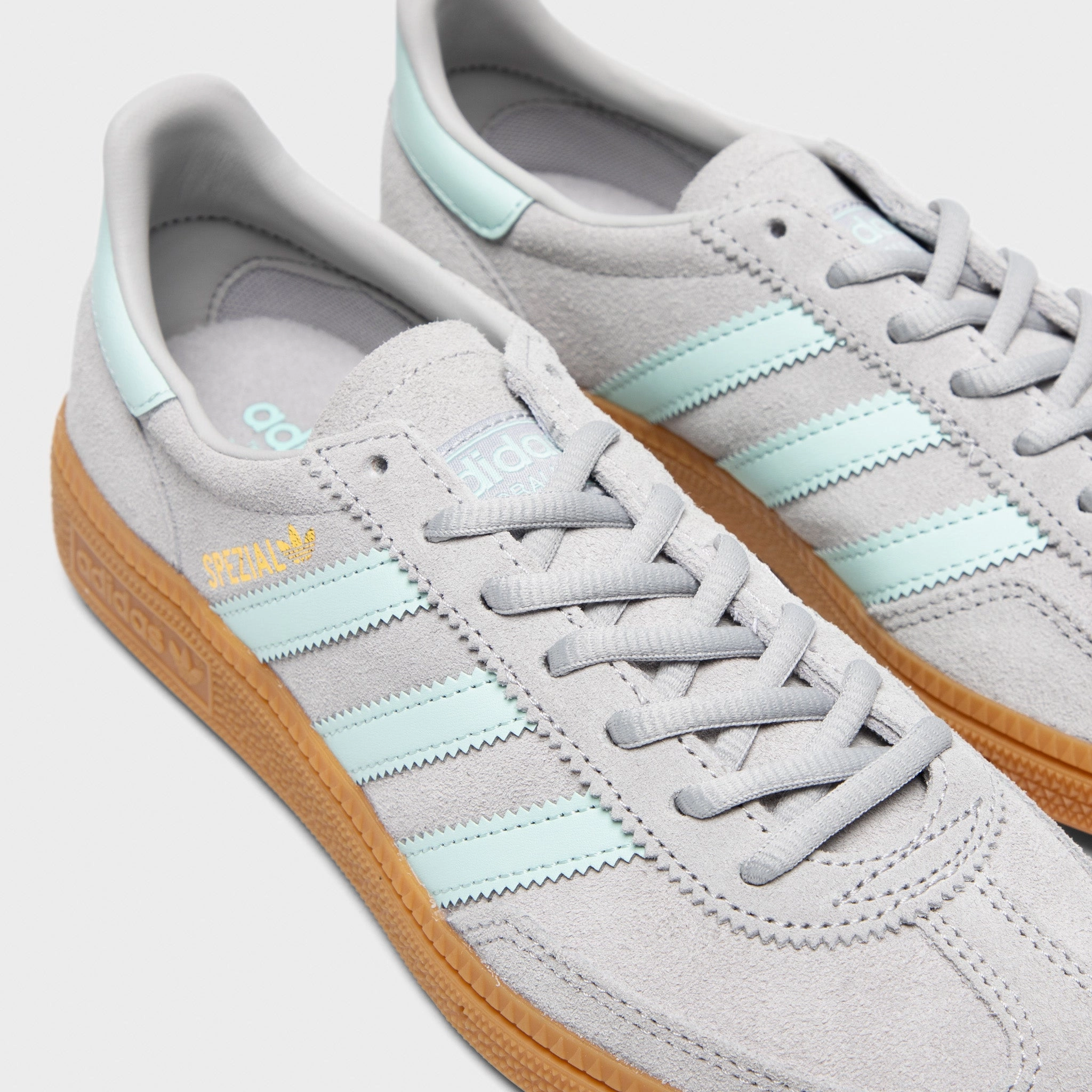Soft   touch Smart Choice adidas Originals Juniors' Handball Spezial J Grey / Halo Mint - Gum