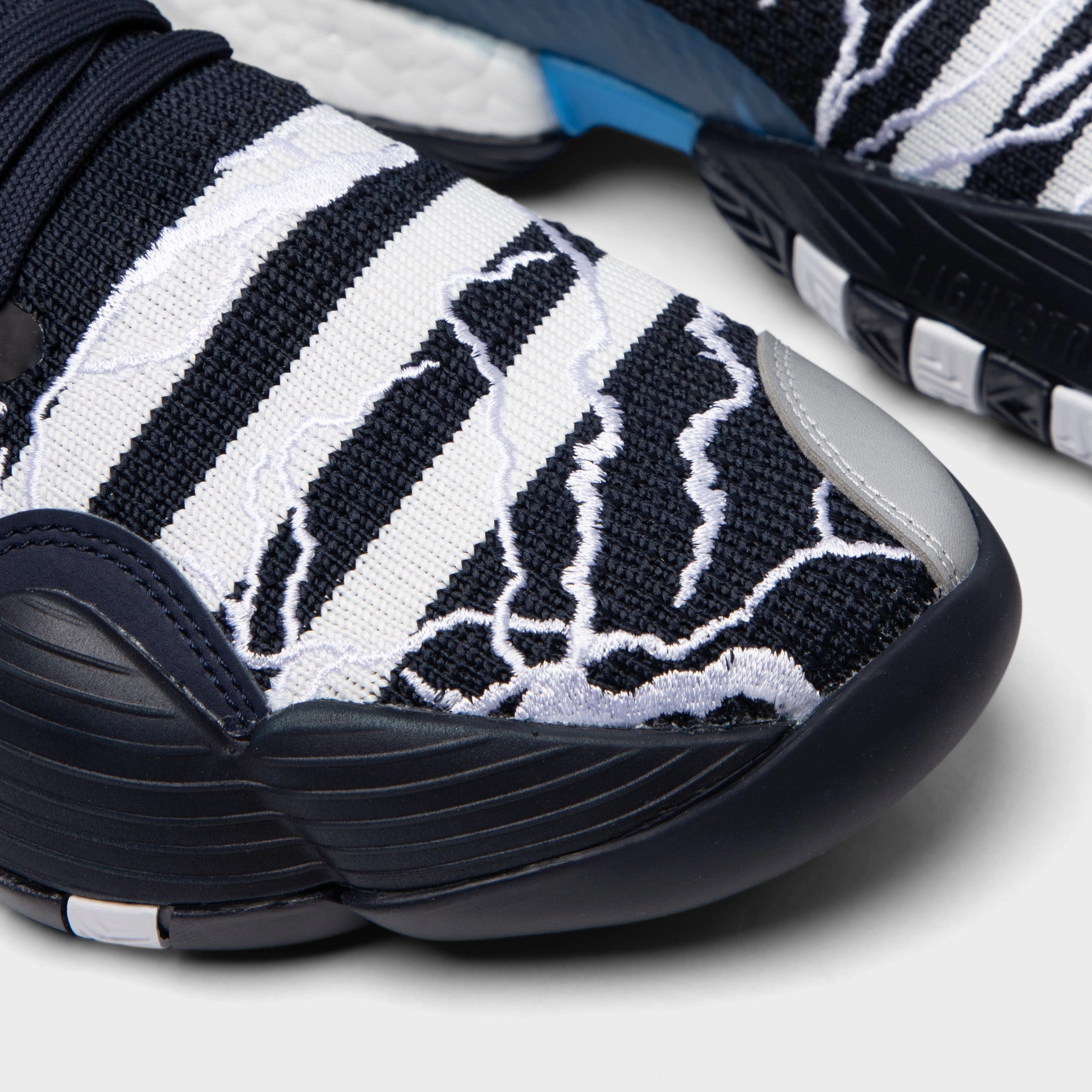 Variable Lace Tension Design adidas Trae Young 2 Legend Ink / Cloud Ink - Pulse Blue