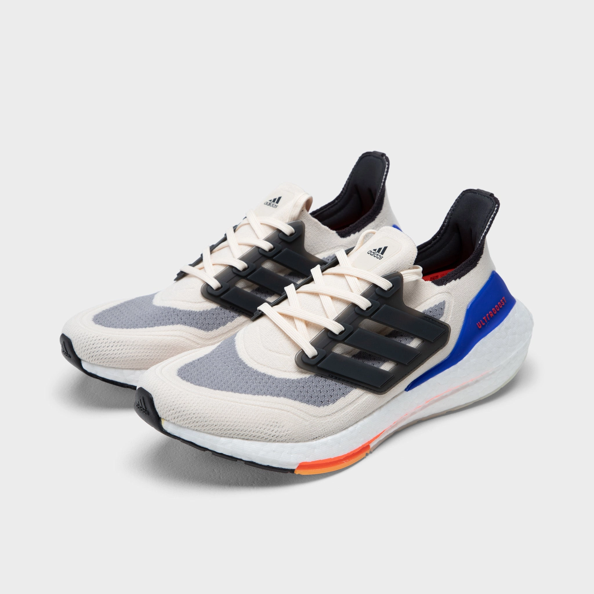 adidas Ultraboost 21 White / Carbon - Solar Red Laidback Mood Indoor Step