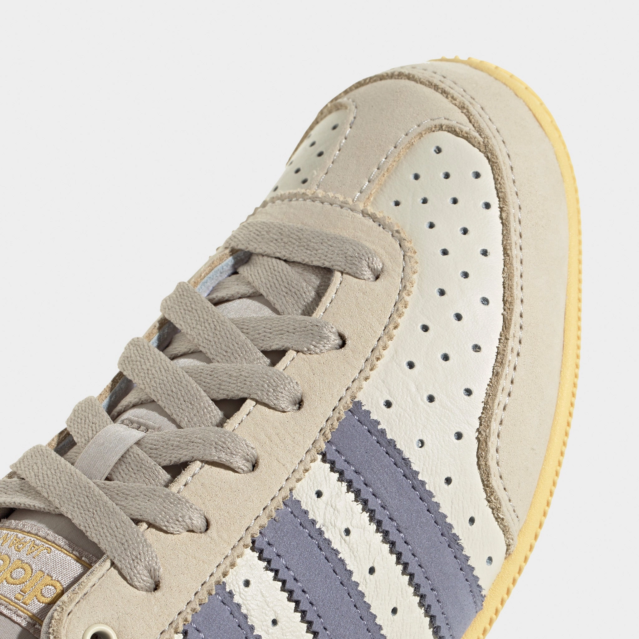 True Comfort adidas Women's Japan Cream White / Silver Violet - Wonder Beige