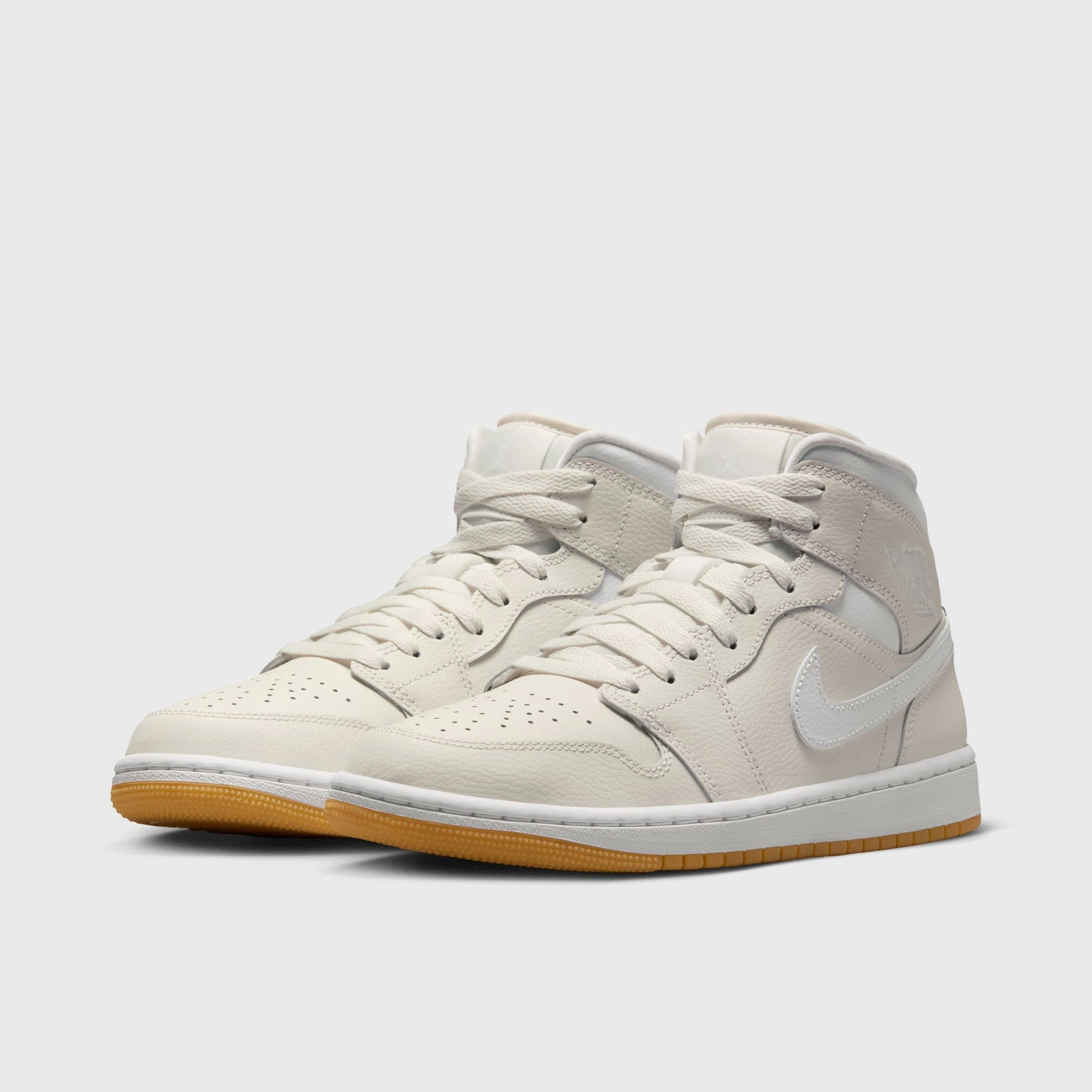 Quick Movement Breathable Upper Design Jordan Women's 1 Mid Phantom / White - Gum
