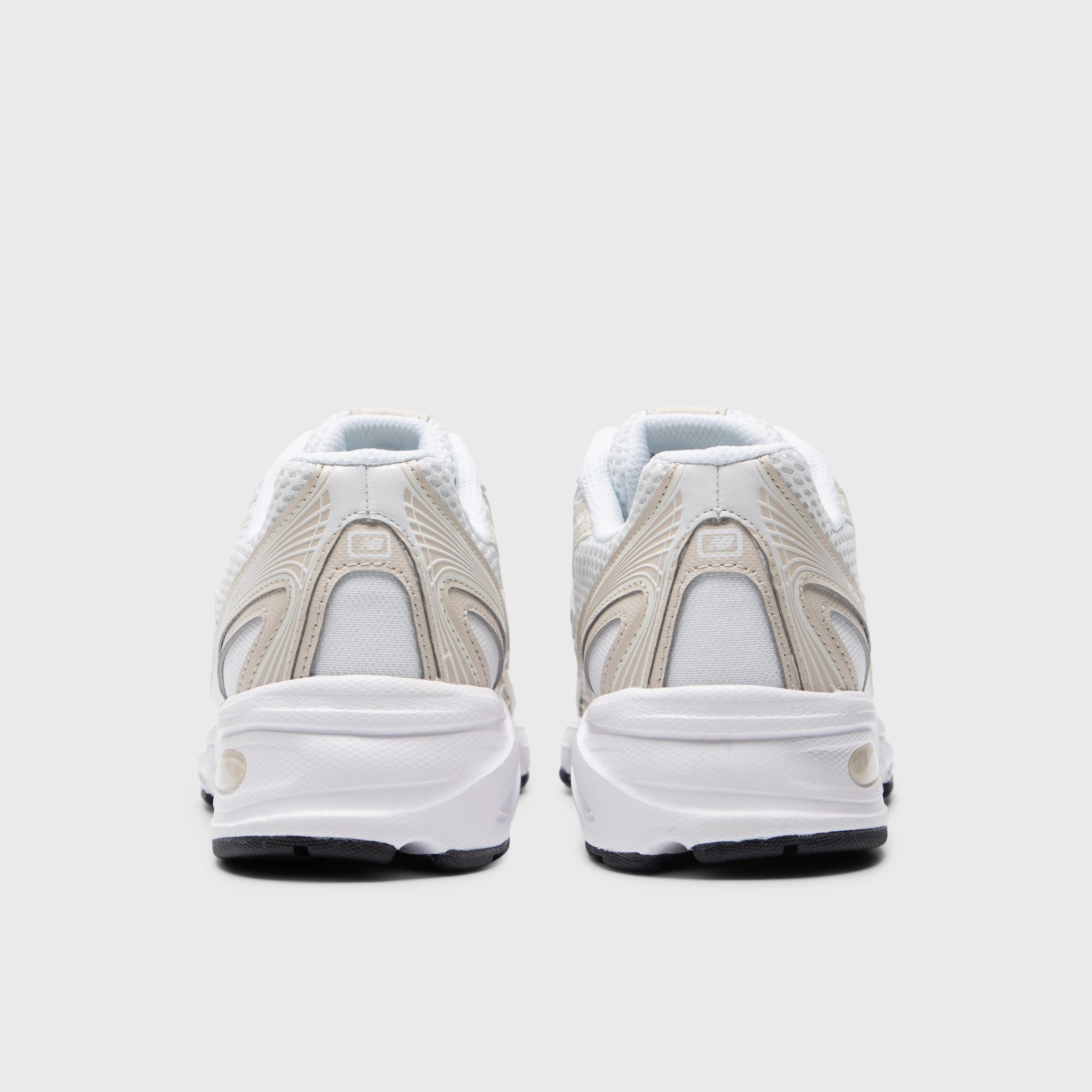 noiseless - movement - stealth shoes comfortable - experience shoes New Balance 740 Sea Salt / Timberwolf