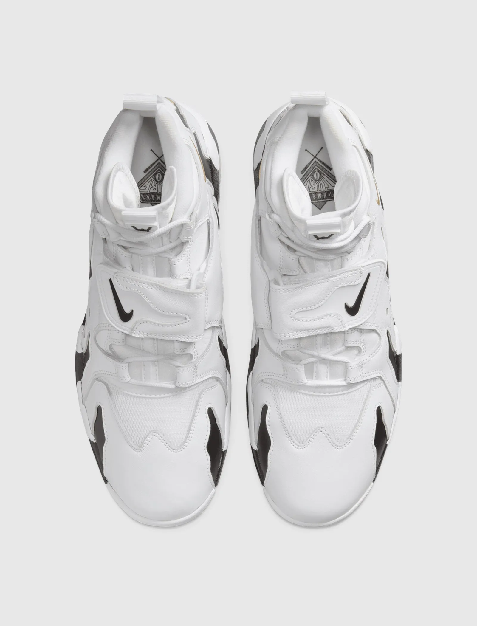 AIR DT MAX '96 "WHITE/ BLACK/ VEGAS GOLD" group walk