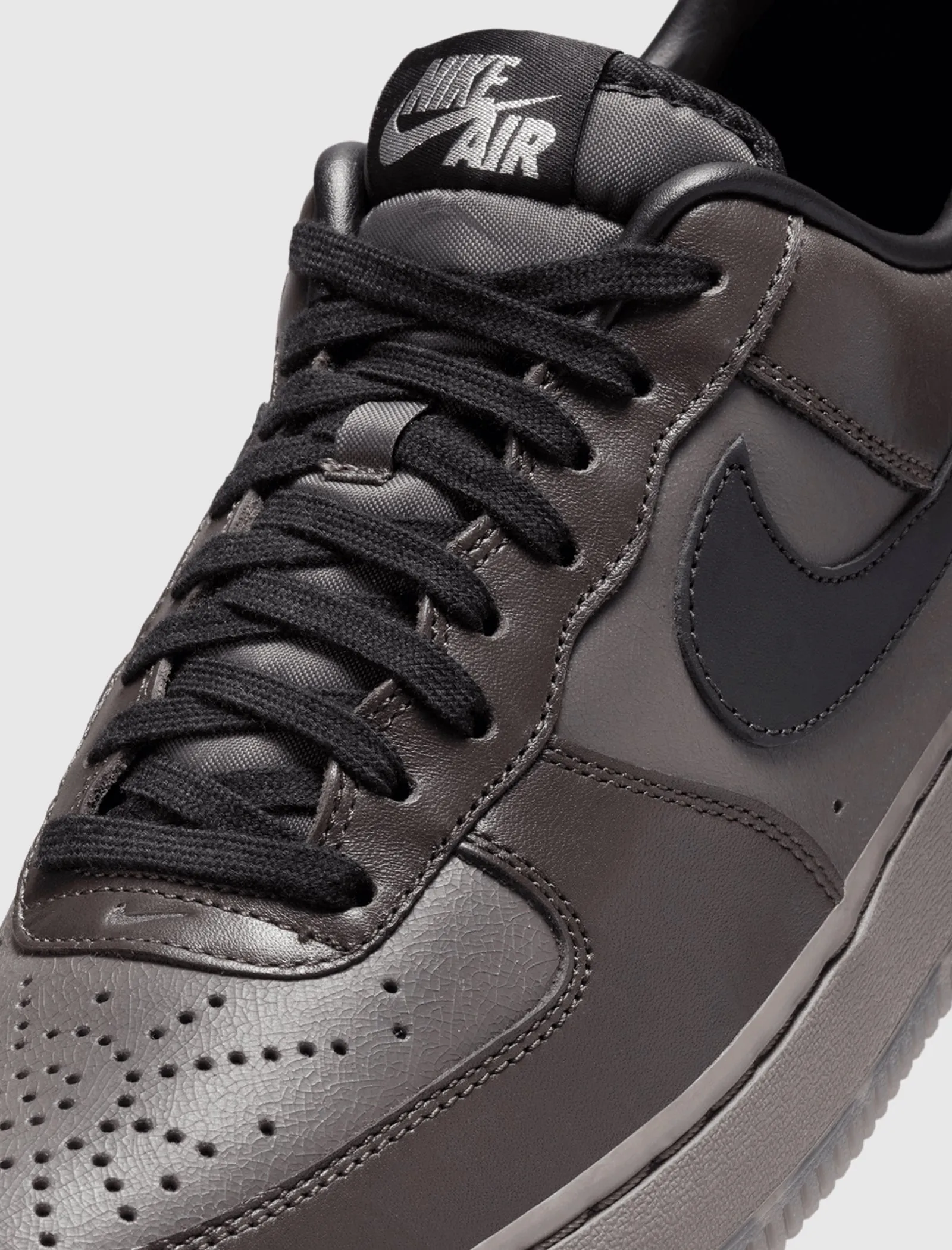AIR FORCE 1 LOW OLYMPICS "BLACK TEA" Green Core