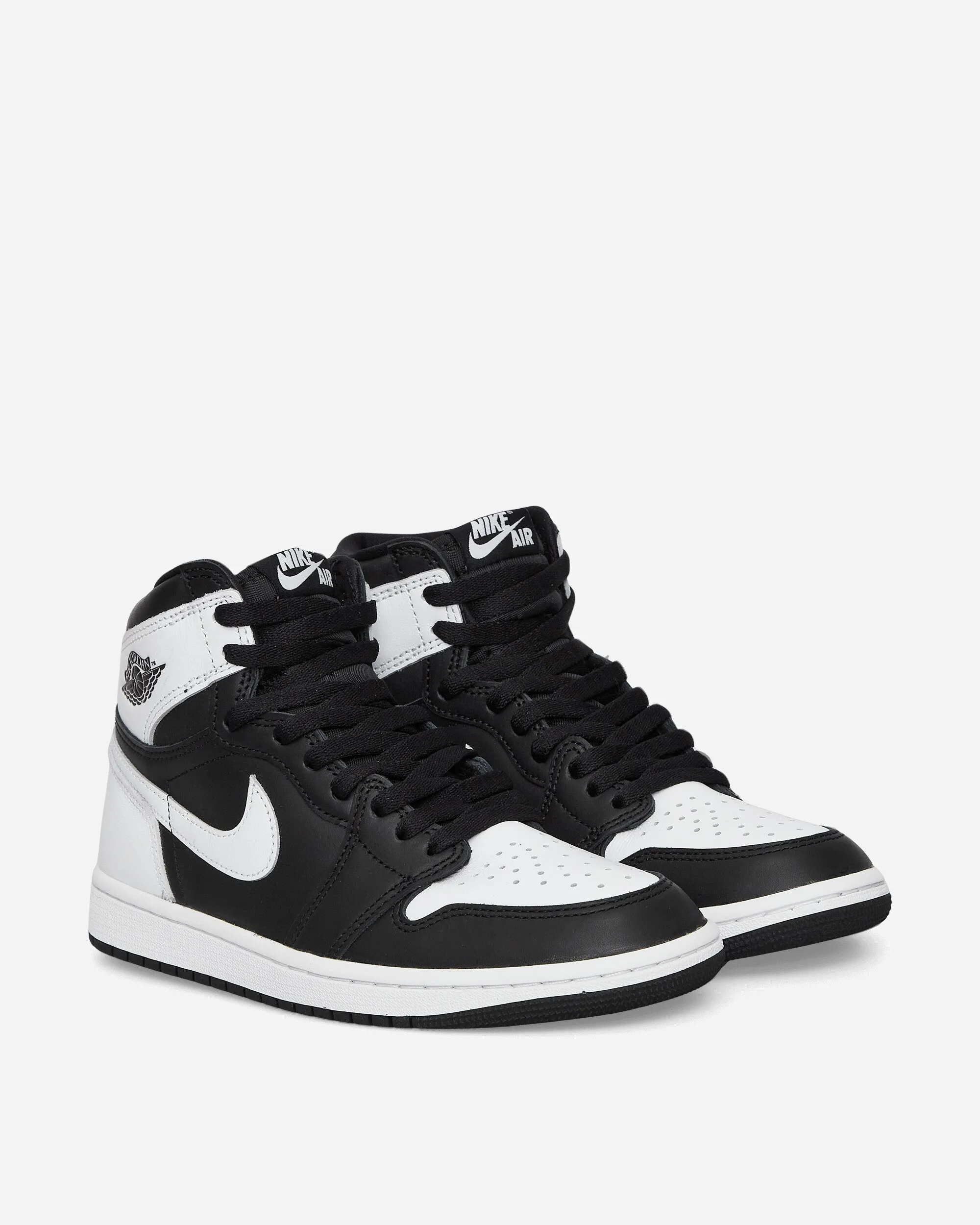 Ultimate look Air Jordan 1 Retro High Sneakers Black / White
