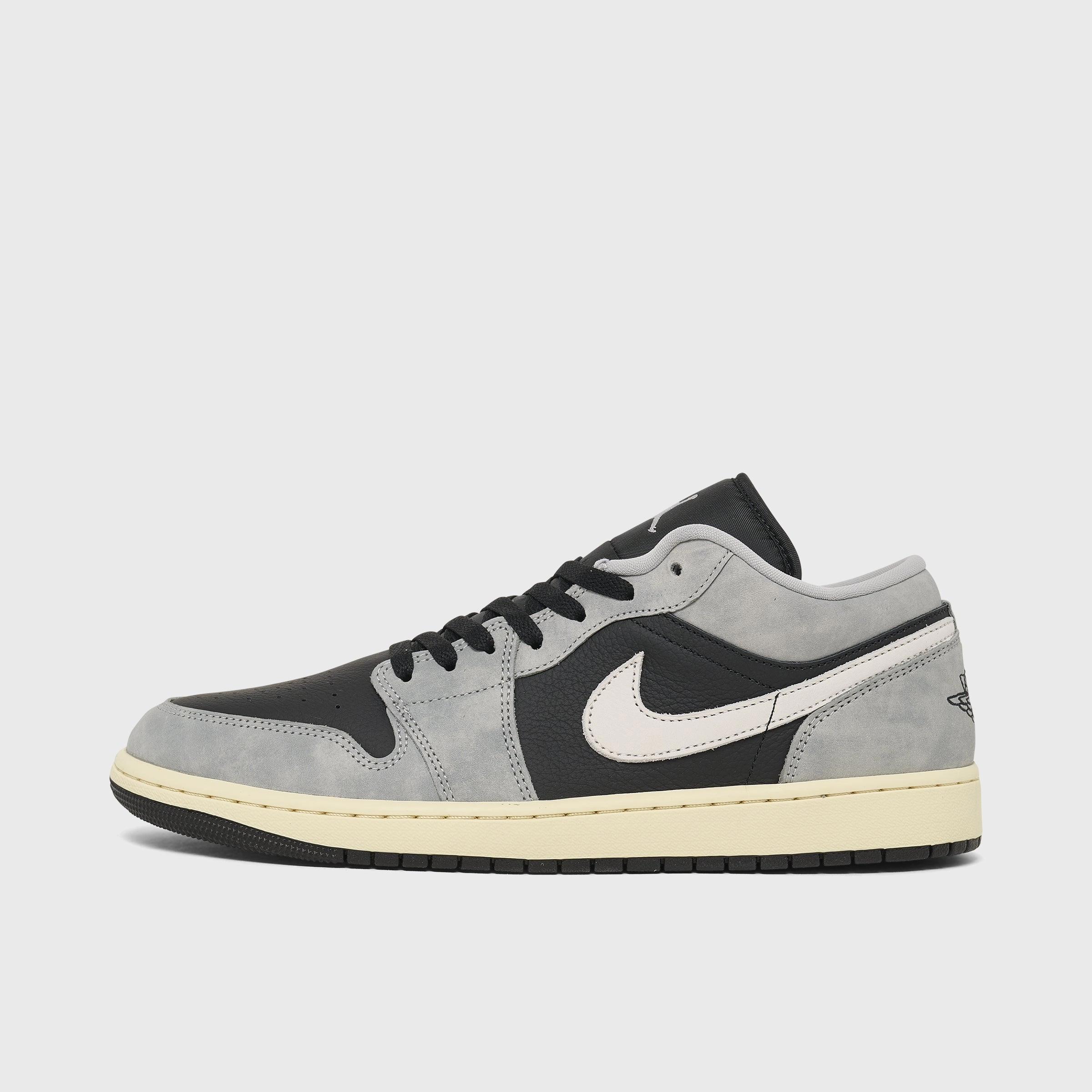 Air Jordan 1 Low SE Light Smoke Grey / Black - Sail Performance Fit Reinforced Midfoot Strap