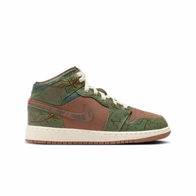 Air Jordan 1 Mid Sneaker School FQ8101-200 Comfort Outsole Premium Sole