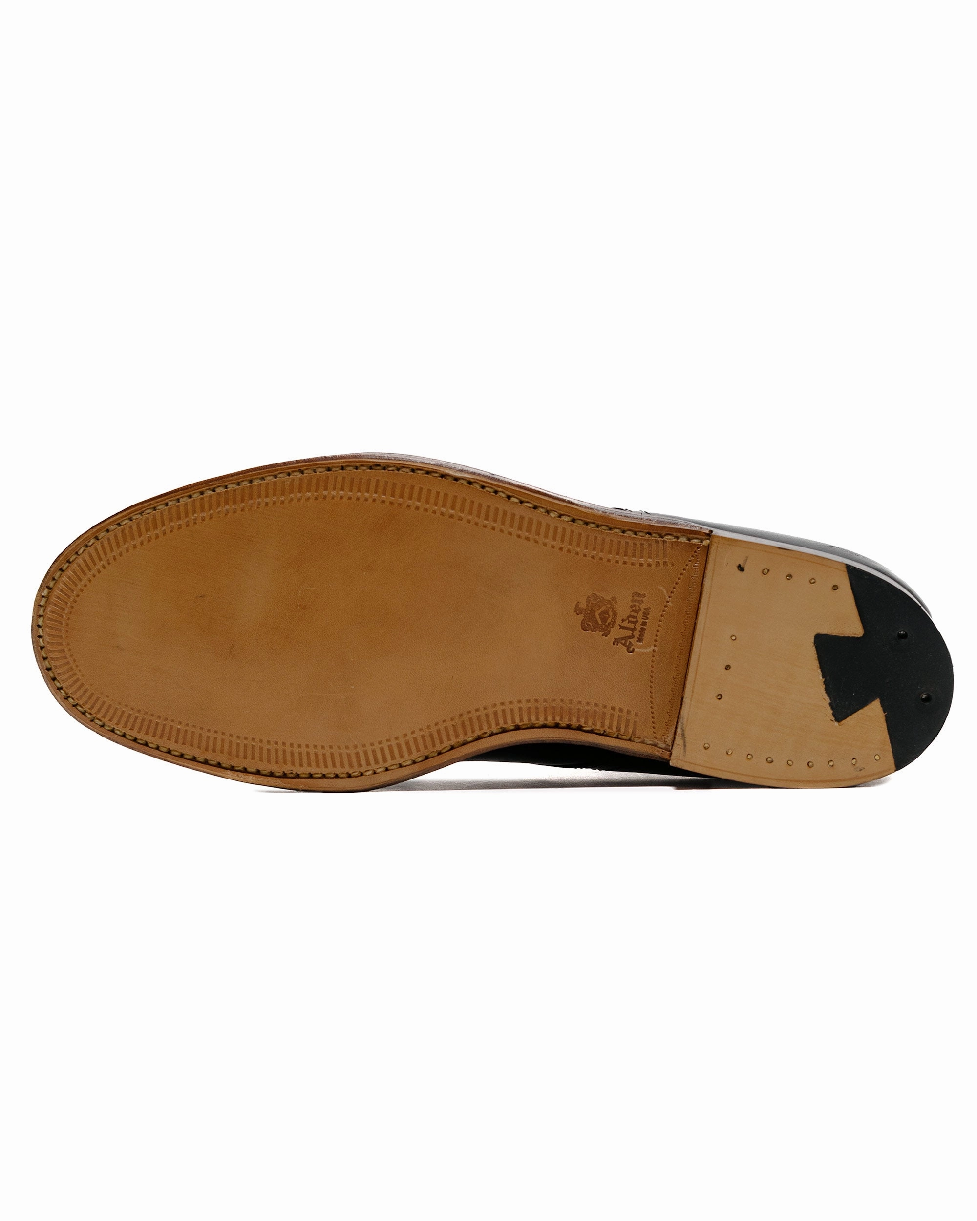 Alden V Tip Blucher Black Calfskin/Black Regina Grain G2603 Wind Chill Cliff Edge