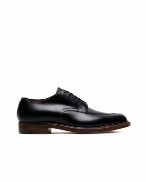 Alden V Tip Blucher Black Calfskin/Black Regina Grain G2603 School Style Comfort Strap