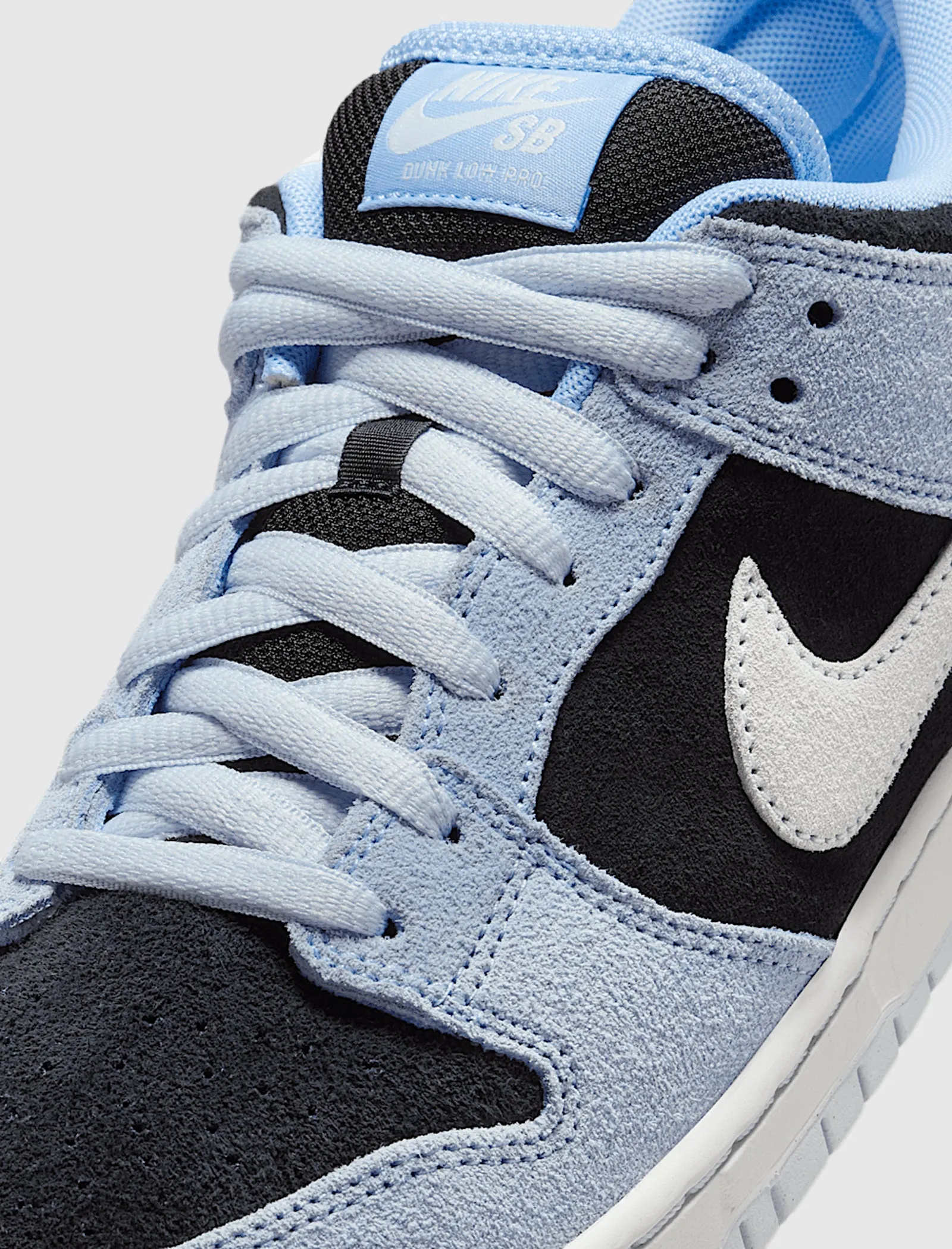 SB DUNK LOW "ALUMINUM" Pure Black