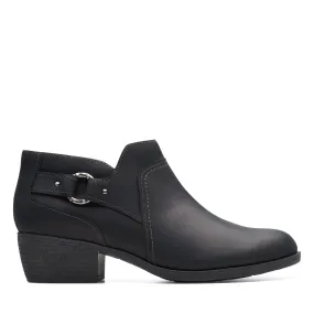 Clarks Charlten Grace in Black Leather Stable Support Snow Trekker