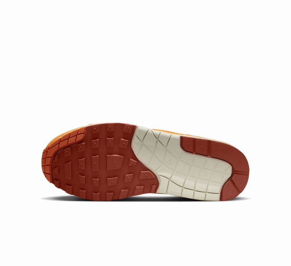 Rockered Outsole Design WOMEN'S NIKE AIR MAX 1