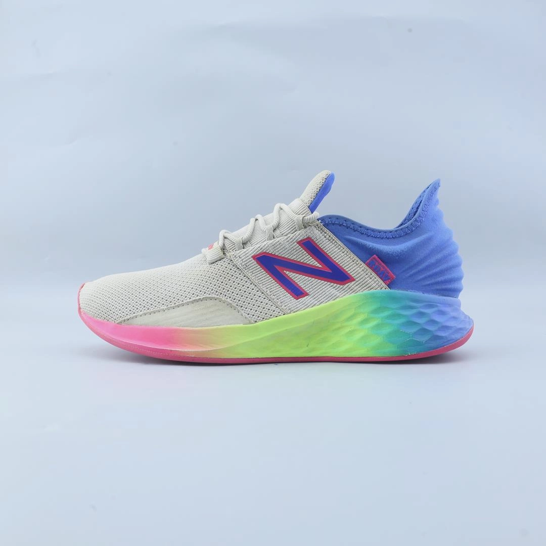 NEW BALANCE FRESH FOAM ROAV V1 running in a desert shoes Forest