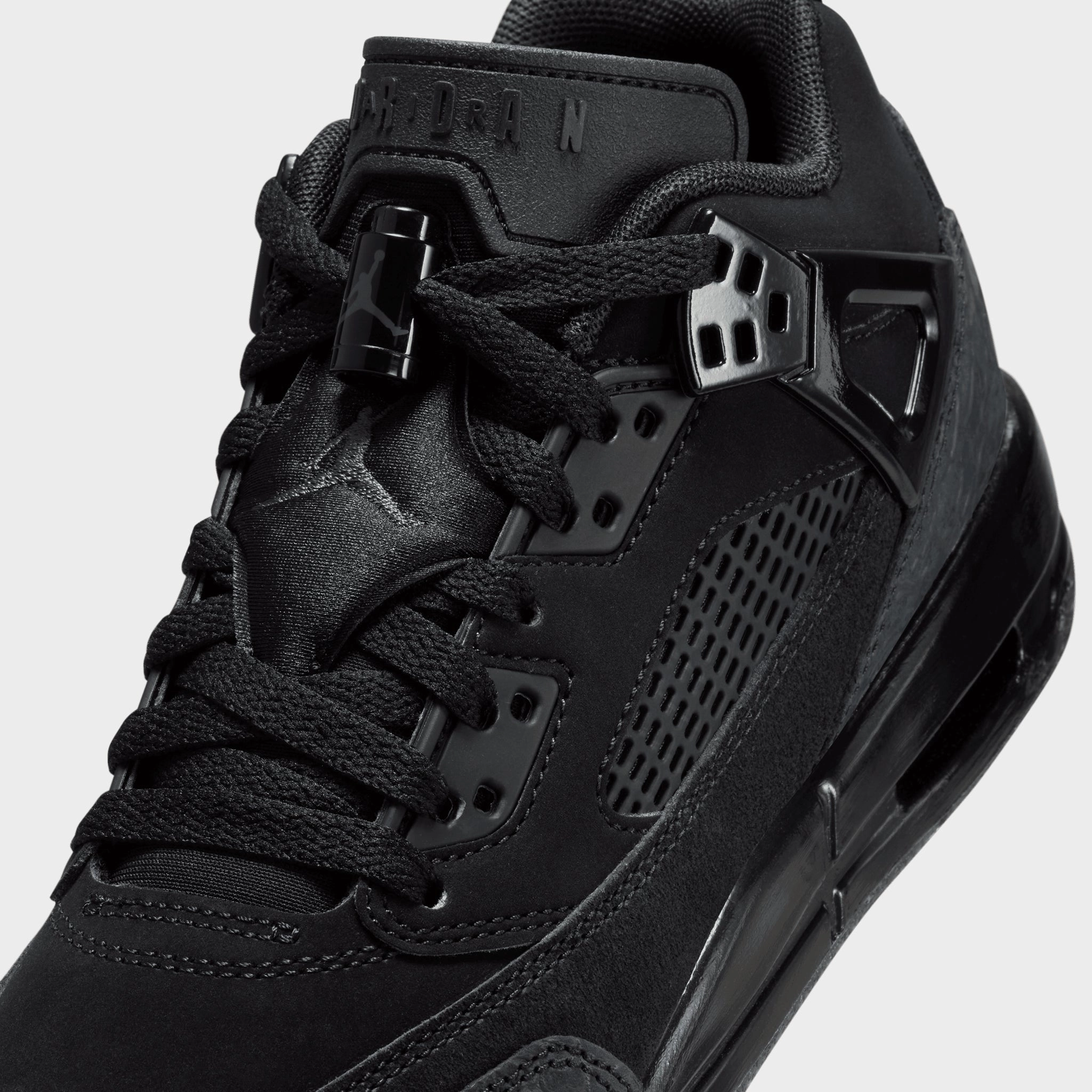 Asymmetrical Collar Padding Athletic Streetwear Style Jordan Spizike Low GS Black / Black