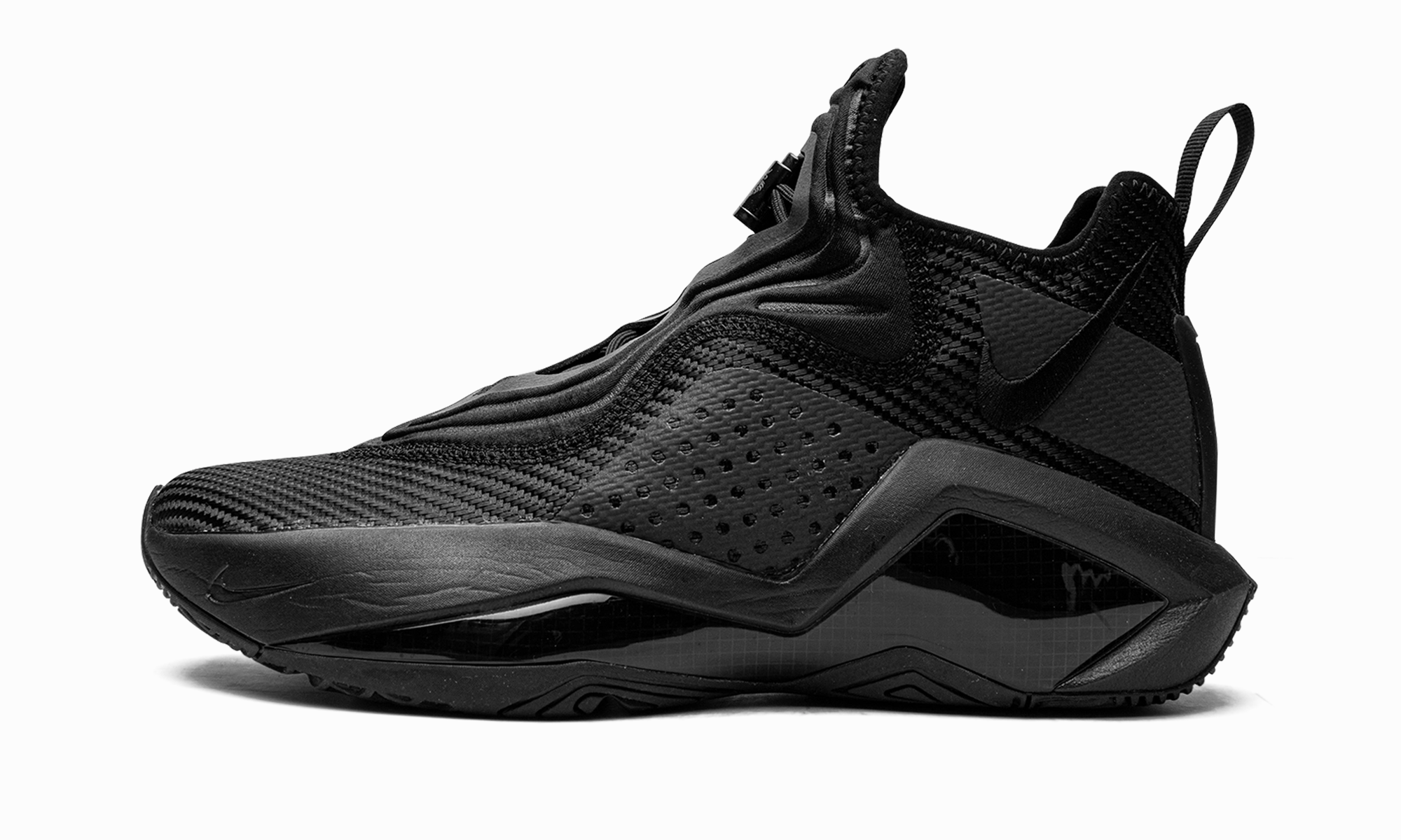 Ultra Responsive Padding Traction Fit LeBron Soldier XIV "Triple Black"
