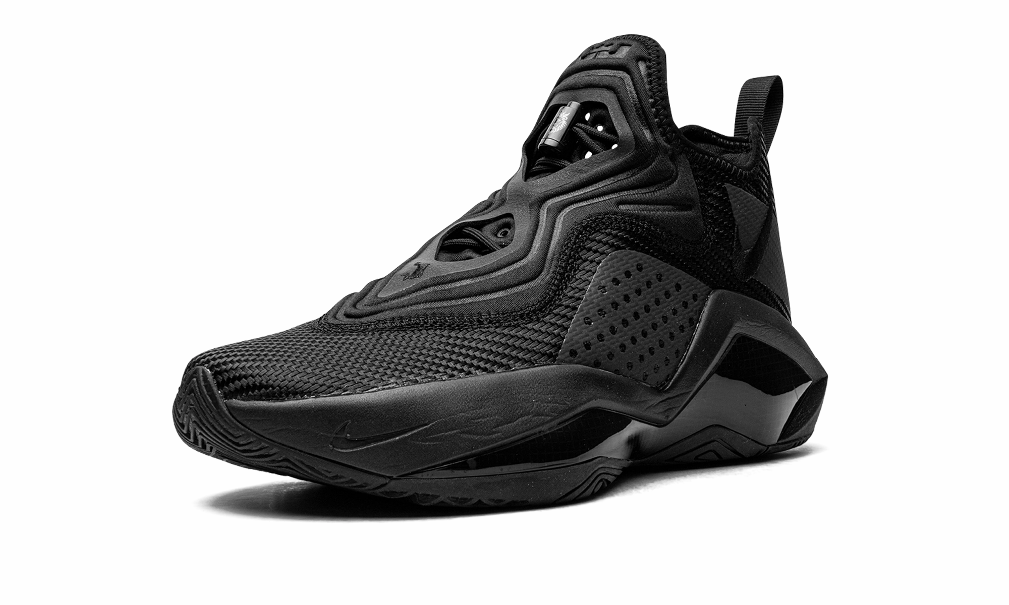 Ventilation Channel Tech LeBron Soldier XIV "Triple Black"