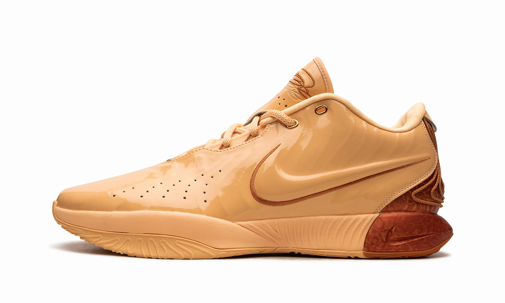 LeBron 21 "Dragon Pearl" Grip Control Shoes Multi Density Cushioning