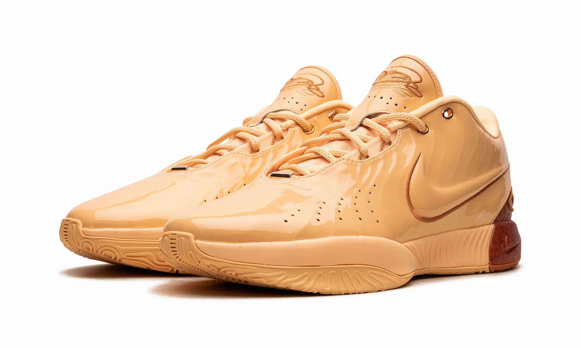 LeBron 21 "Dragon Pearl" Shock-Resistant Design