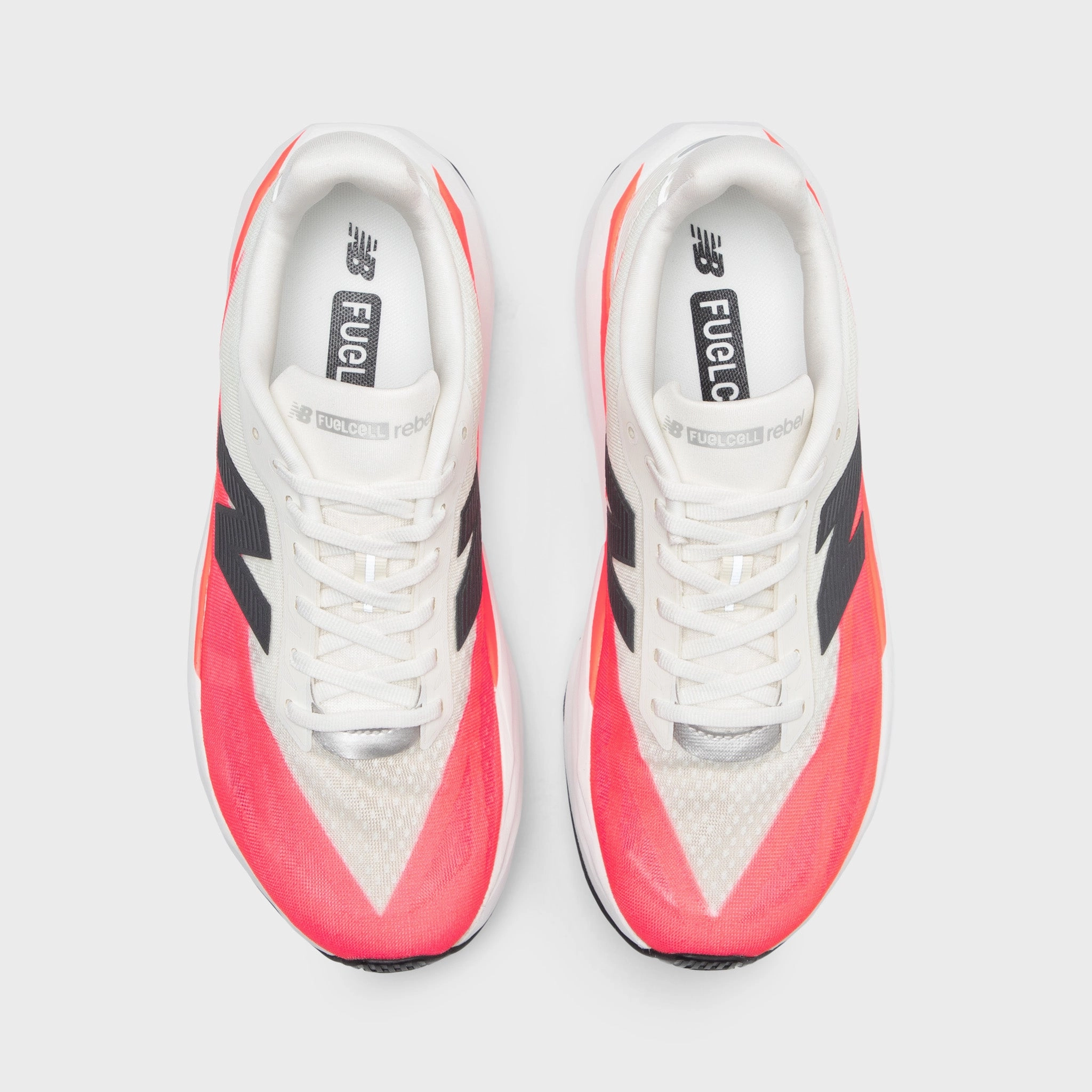Puma Suede cold - weather New Balance FuelCell Rebel v5 White / Pink