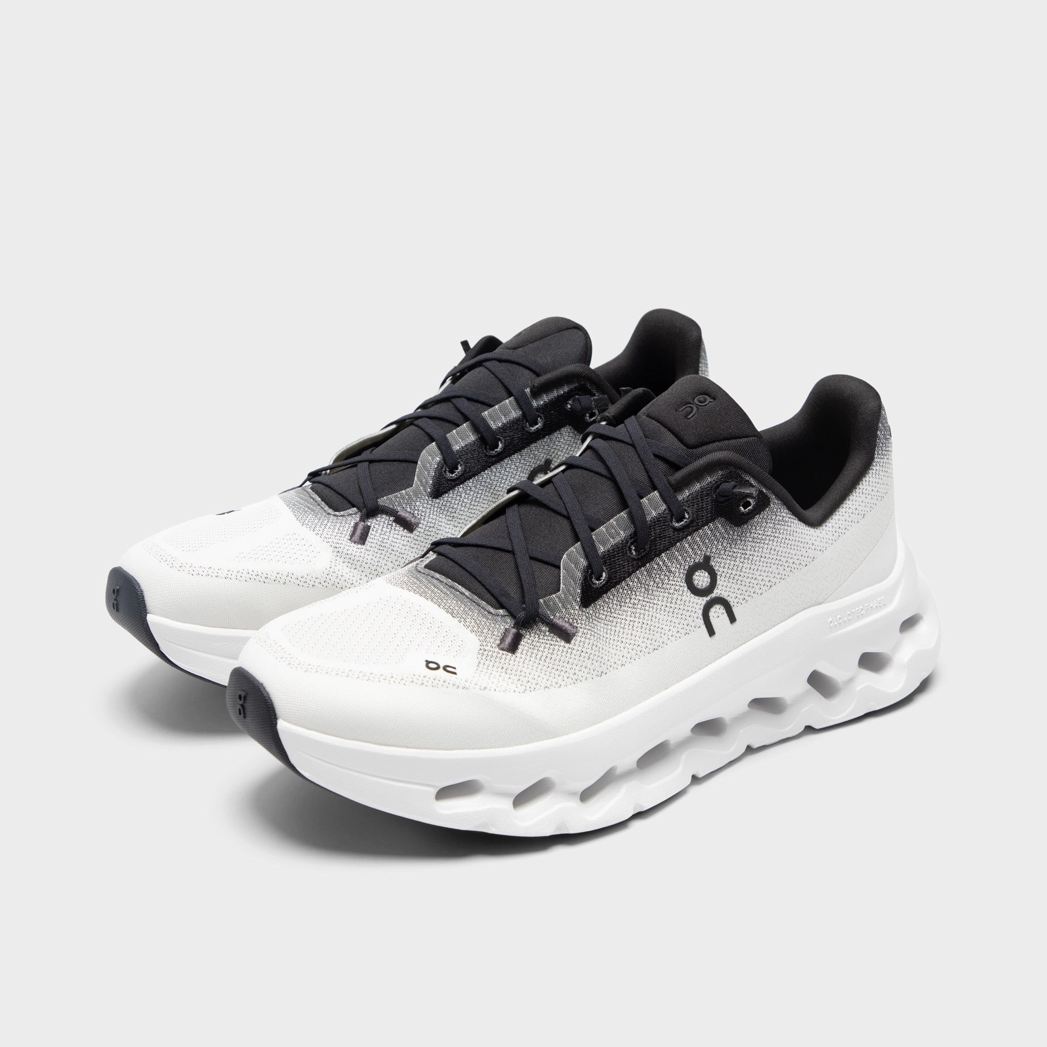 ultramarathon - specific shoes long - distance runners' shoes On Cloudtilt Black / Ivory