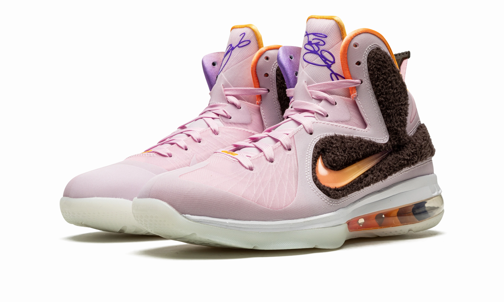 LeBron 9 "King of LA (2022)" Game Performance