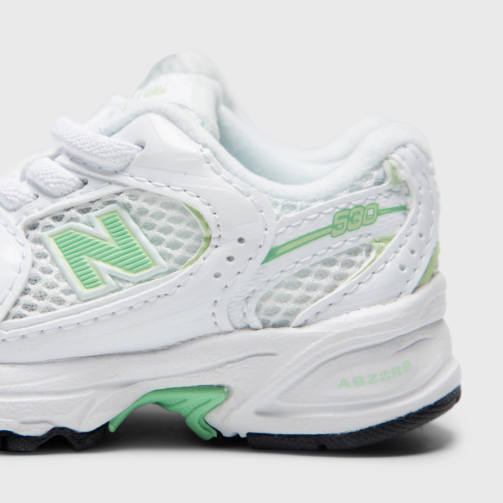 Smooth surface traction New Balance Infants' 530 White / Green