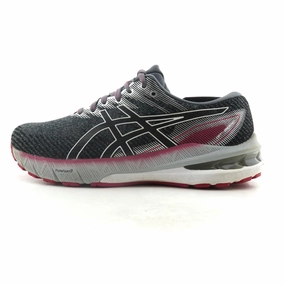 ASICS GT-2000 10 running in a state park shoes competitive runners