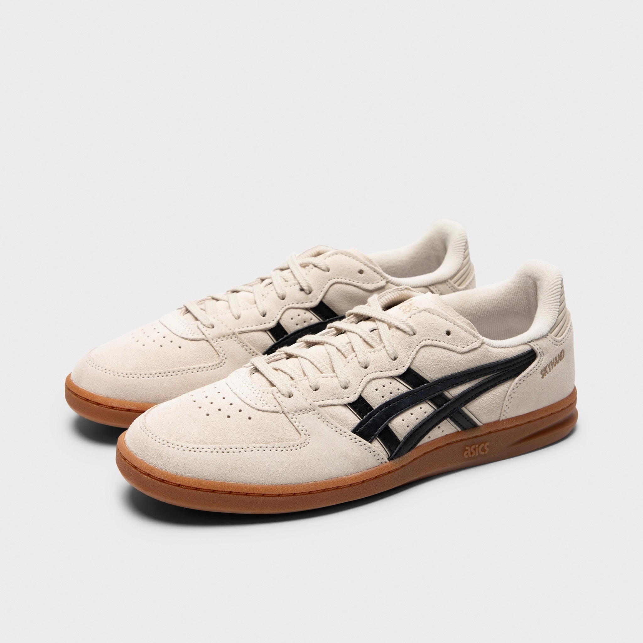ASICS Skyhand Cream / Black - Gum Fashionable Look Lounge Wear