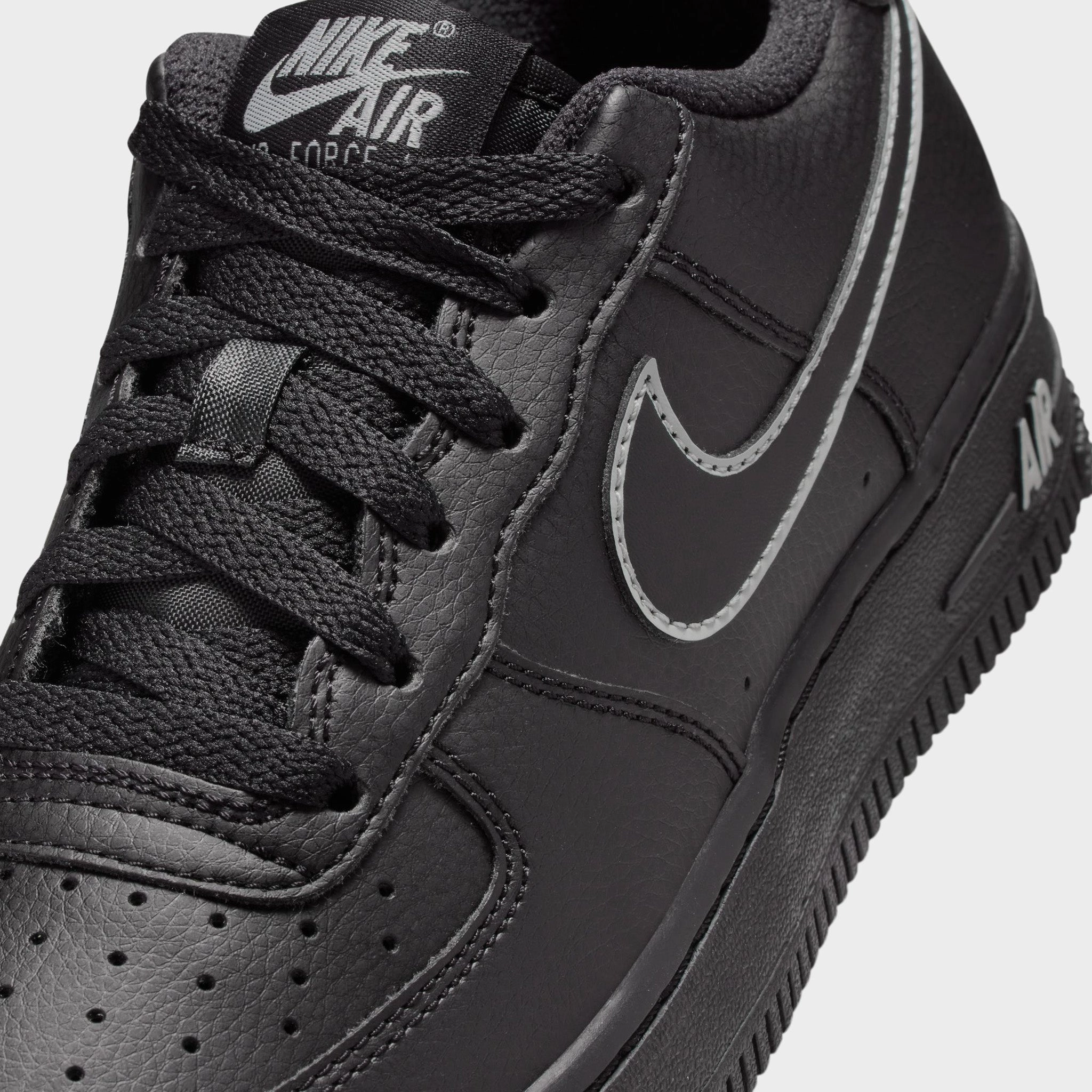 Well Fitted Pro Style Nike Air Force 1 GS Black / Light Smoke Grey