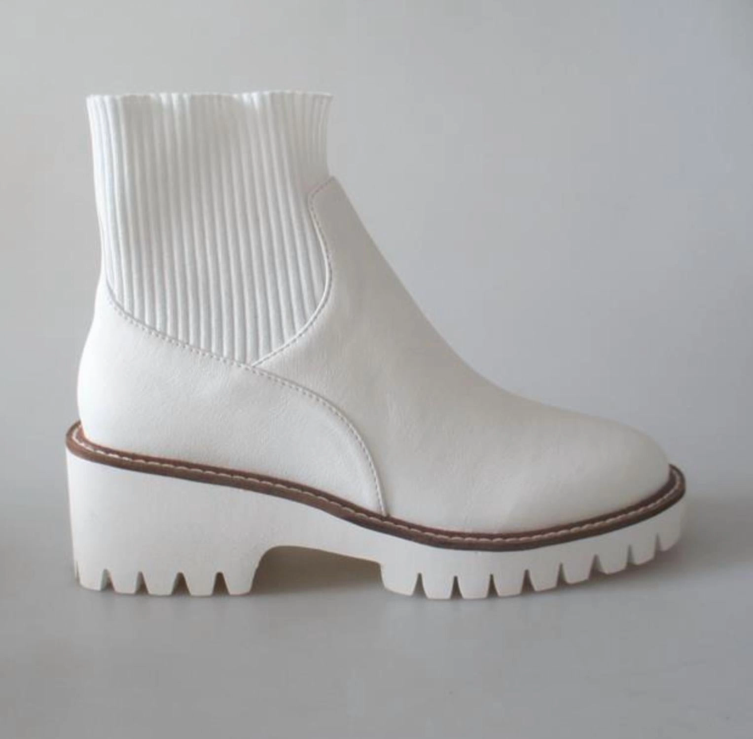 Blaire Boots In White Anti Odor Cold Weather Commuter