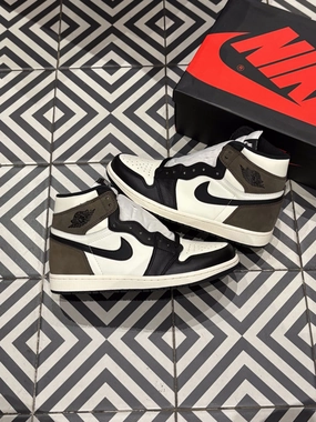 Jordan 1 High Mocha (Taille 41) Thermal Regulating Slim Comfort