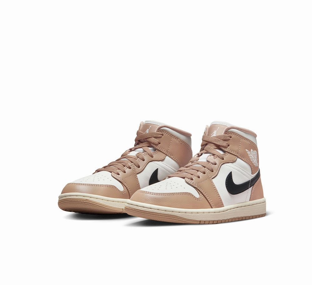 All   Day Wear Adaptive Ease WOMEN'S AIR JORDAN 1 MID