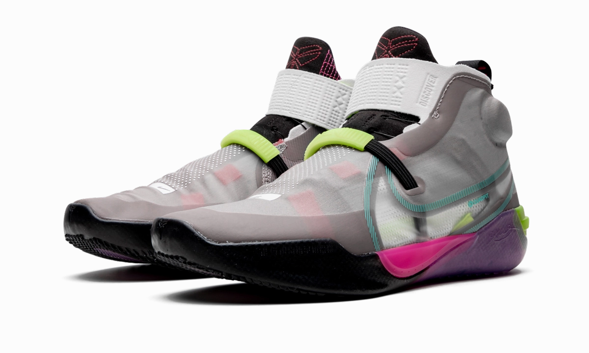 Kobe AD NXT FF Flex Zones adjustable lacing system