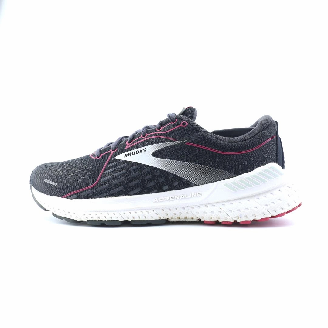 BROOKS ADRENALINE GTS 21 running in mud shoes