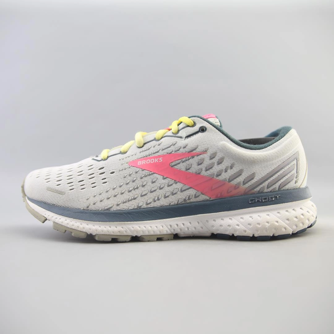 made - to - order running shoes mental health running shoe benefit BROOKS GHOST 13