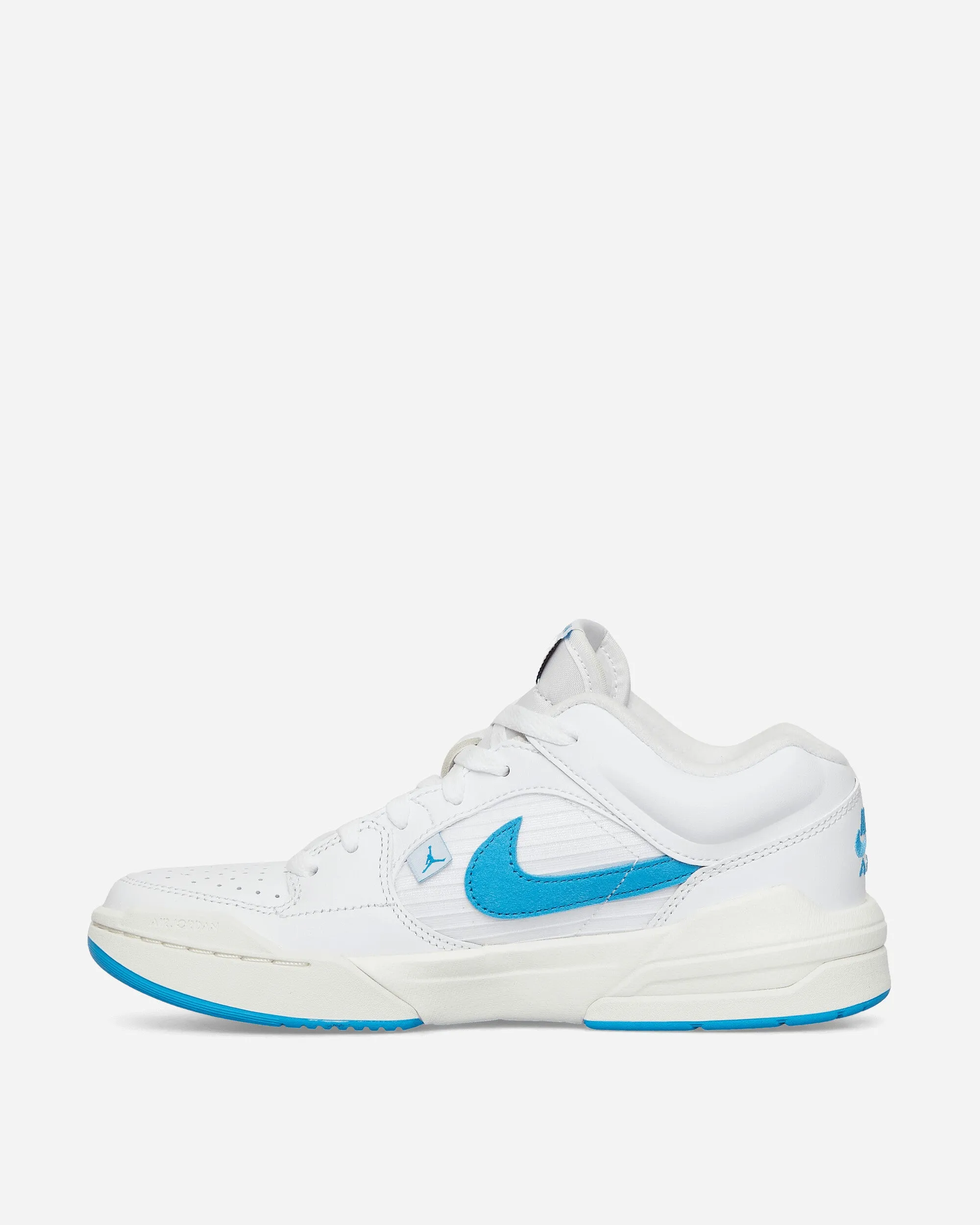Minimal Style Women's Jordan Stadium 90 Sneakers White / Dark Powder Blue