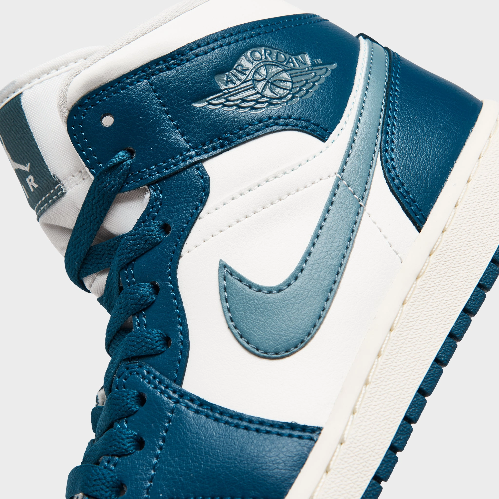 Jordan Women's 1 Mid Sky J French Blue / Sail - Ozone Blue WellMade