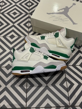 Jordan 4 SB Pine Green (Taille 39) Athletic Touch Comfort Line