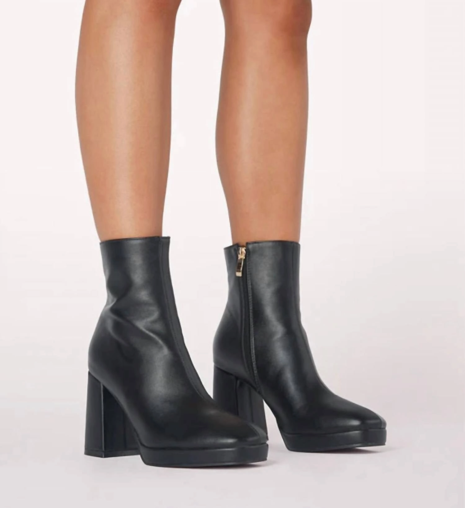 Anti Odor Outdoor Trek Durable Shell Rainy Day Commuter Questky Booties In Black
