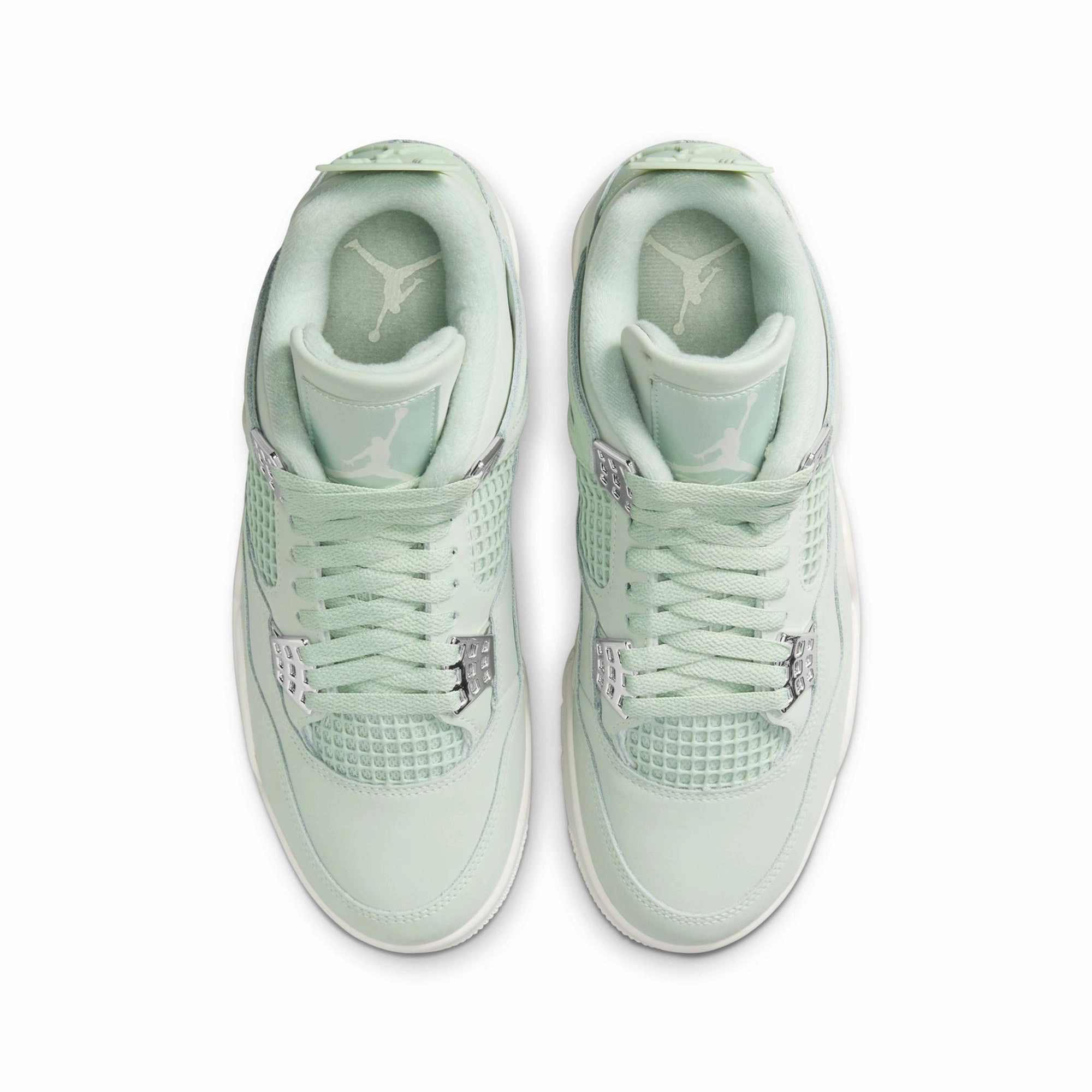 Timeless Support Walking Friendly WMNS AIR JORDAN 4 RETRO "Abundance"