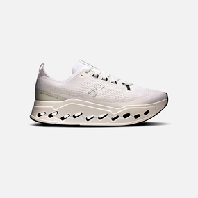 ComfortableFit Comfort Heel Cloudsurfer Max 1 Adjustable Strap System Design