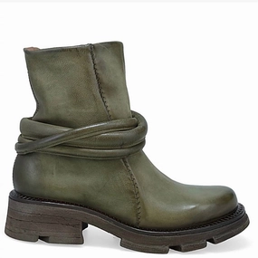 Linder Boot In Jungle Versatile use